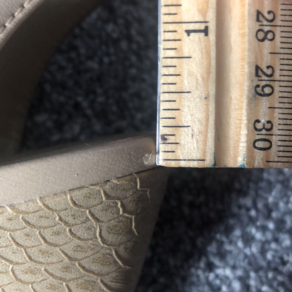 Shoes - Picture 4 of 4